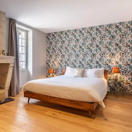D'hôtes Du Château De Seguin 3*